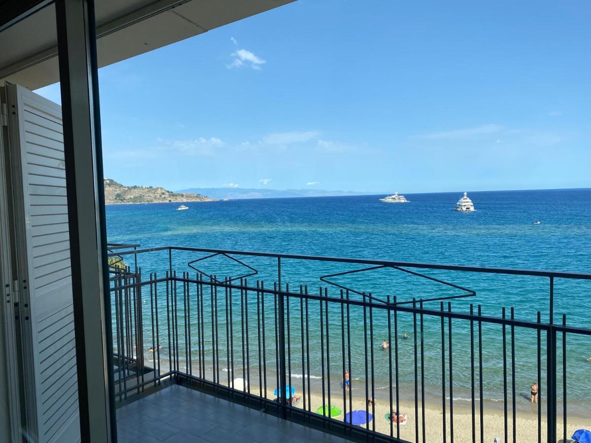 La Mansarda Apartment Giardini Naxos Exterior foto