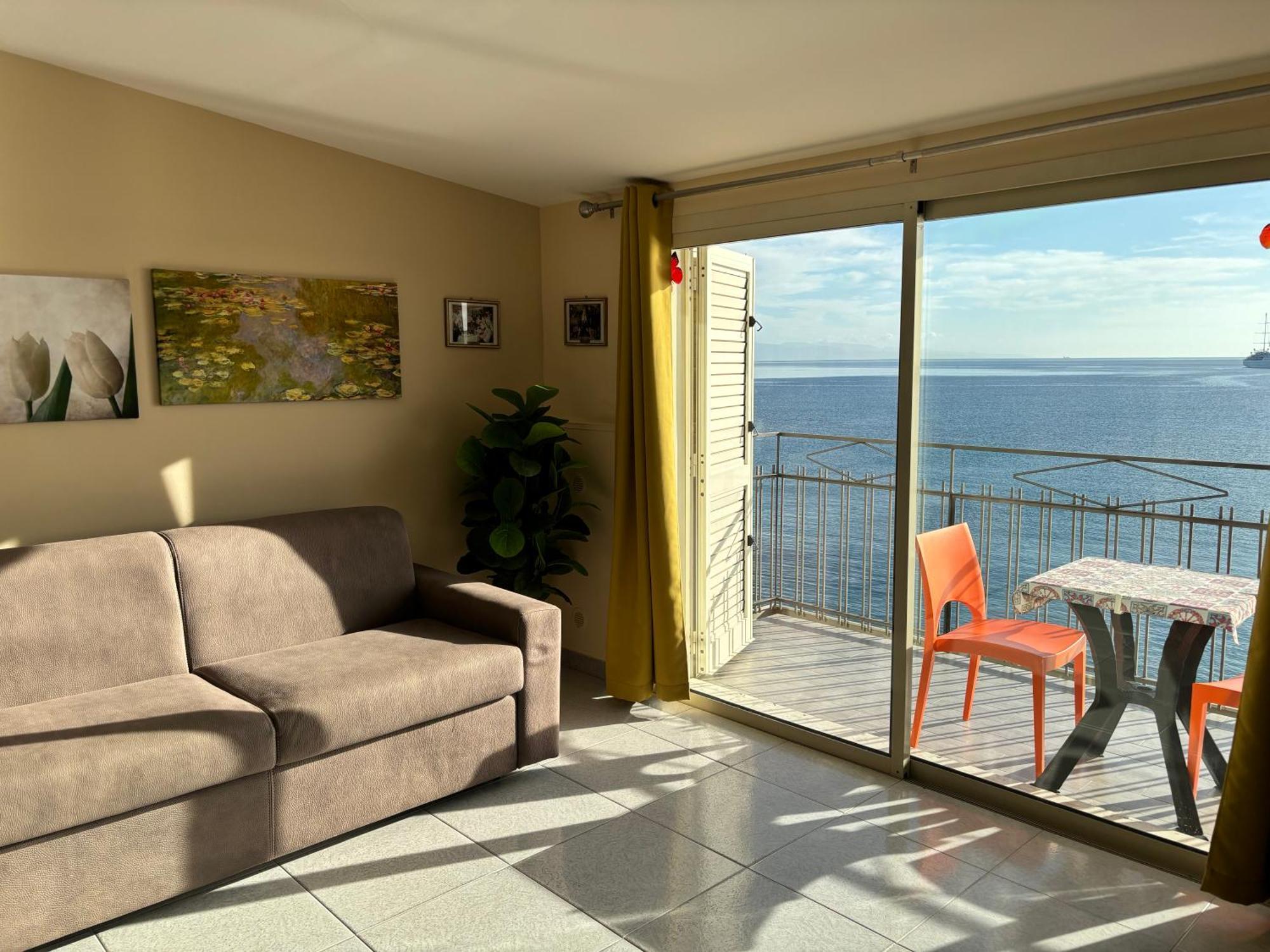 La Mansarda Apartment Giardini Naxos Exterior foto